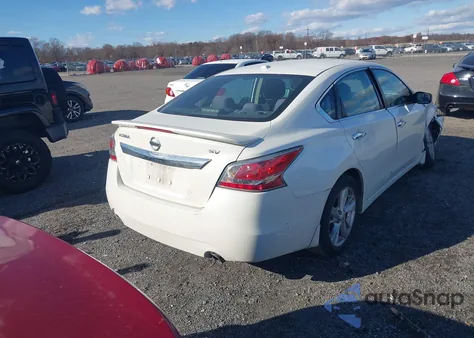 2015 Nissan Altima 2.5 Sv z USA, uszkodzony, nr VIN 1N4AL3AP0FC206893